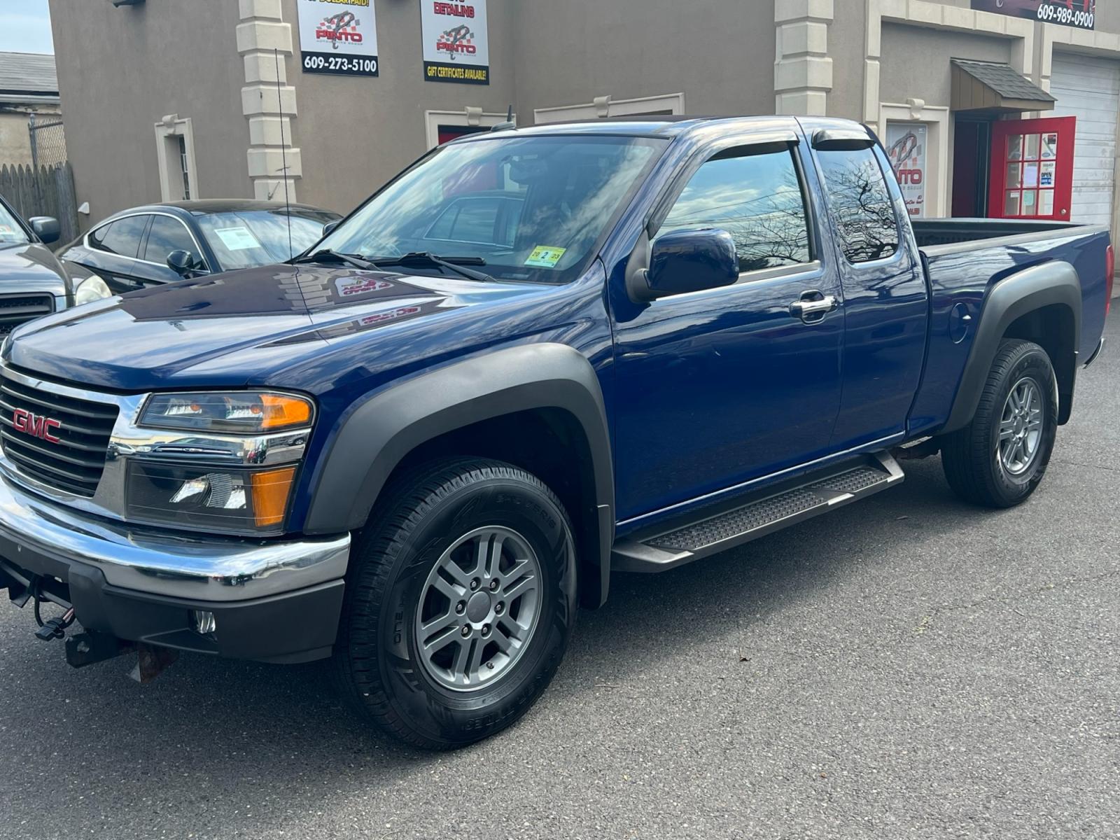 2012 Blue /gray GMC Canyon SLE Ext. Cab 4WD (1GTJ6MF98C8) with an 2.9L L4 DOHC 16V engine, located at 1018 Brunswick Ave, Trenton, NJ, 08638, (609) 989-0900, 40.240086, -74.748085 - Whether you are looking for a knock around truck for light duty errands or looking for a plow truck for your business, this GMC Canyon fits the bill perfectly! Just serviced and well maintained with low miles! Call Anthony to check it out! (609)273-5100 - Photo #10
